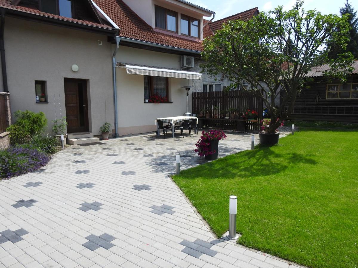 Sofia Veternik C Appartement Kremnica Buitenkant foto